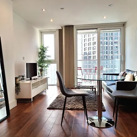 Still Life Aldgate Deluxe Лондон Экстерьер фото