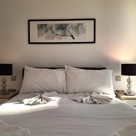 Still Life Aldgate Deluxe Лондон Экстерьер фото
