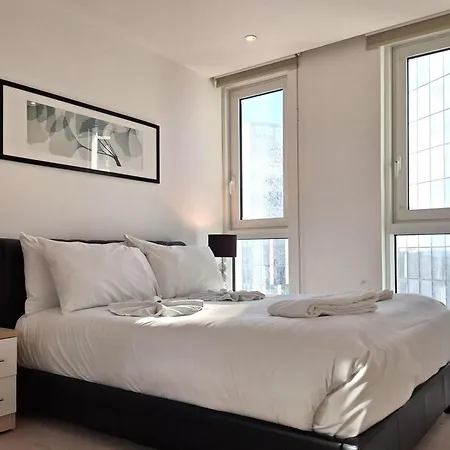 Still Life Aldgate Deluxe Лондон Экстерьер фото